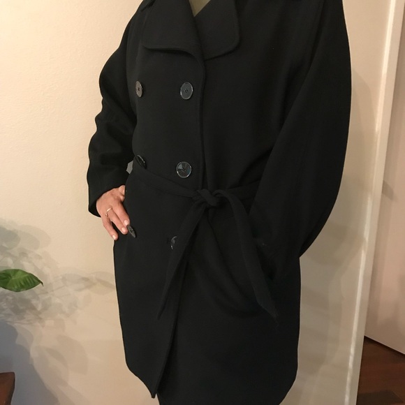 Dolce and Gabbana coat - Picture 8 of 13